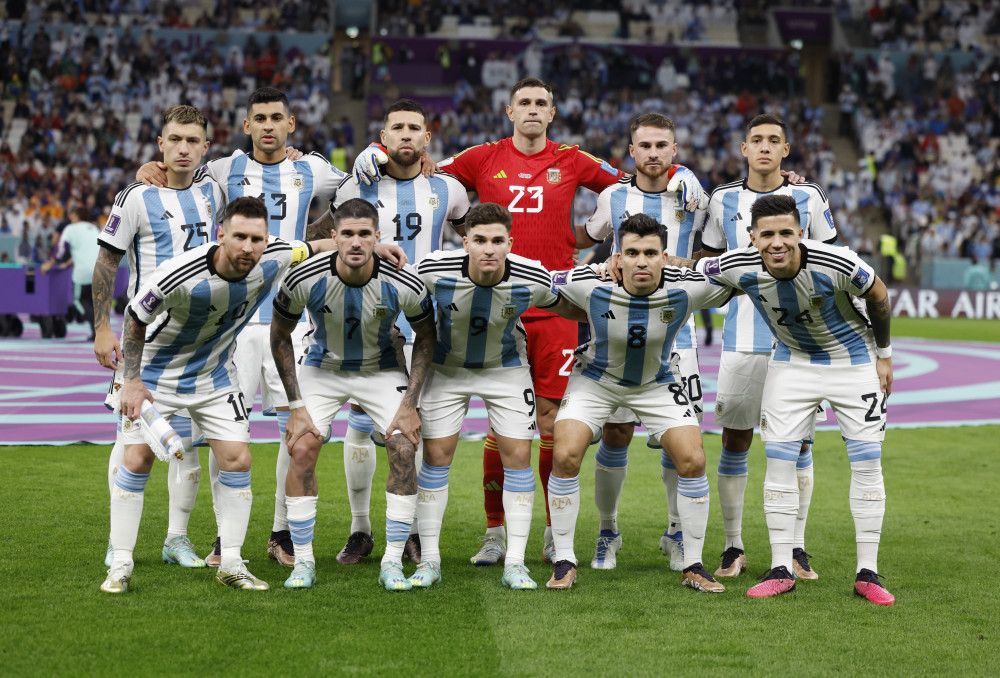 意甲知名评论员：亚沙里是全能型中场，我希望看到莫德里奇、拉比奥特与亚沙里组成中场（意甲名嘴：亚沙里是全能中场，期待与莫德里奇、拉比奥特联手镇守中场）