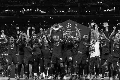 张外龙：向余望是中国足球未来的重要资源，我曾帮他重建信心（张外龙：向余望是中国足球的宝贵财富，我曾助其找回自信）